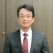 富山市立看護専門学校　校長　瀬 川正 孝